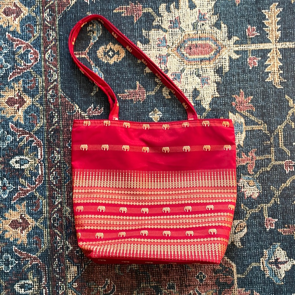 Elephant tote bag